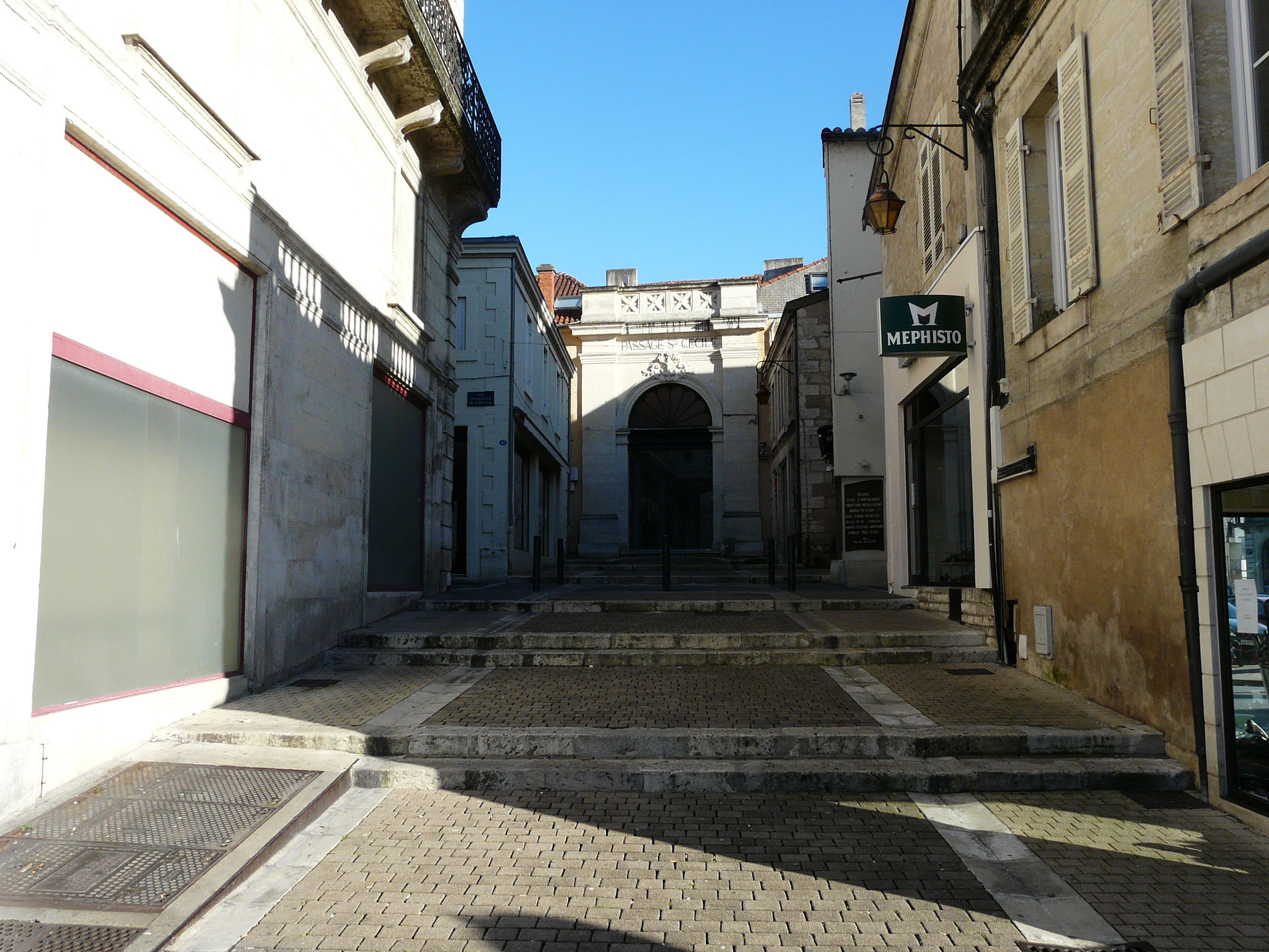 Périgueux (Photo license: CC BY-SA 3.0)